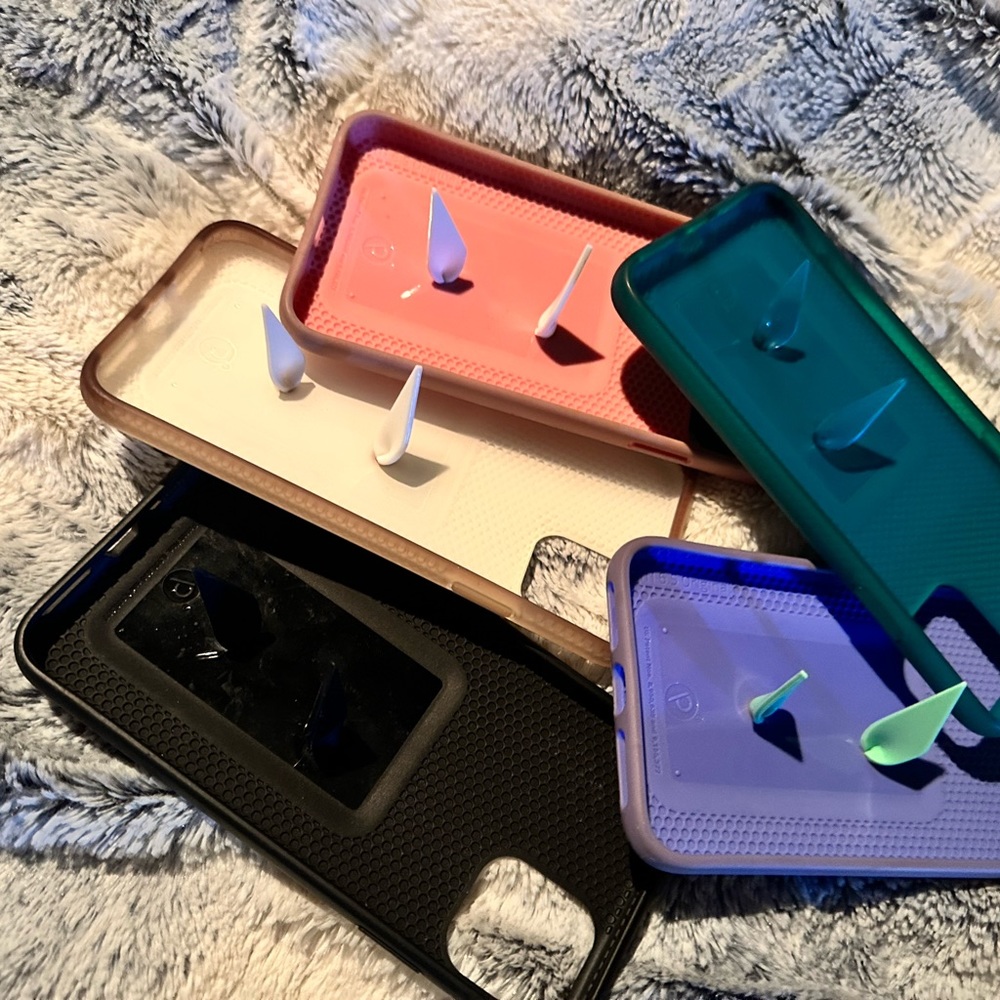 Loopy cases - Picture 2 of 3